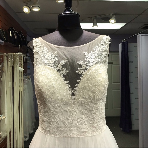 Lia Mia - Style OC2021 - Size  16 - Ivory - Picture 3 of 4